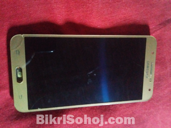 J7 display